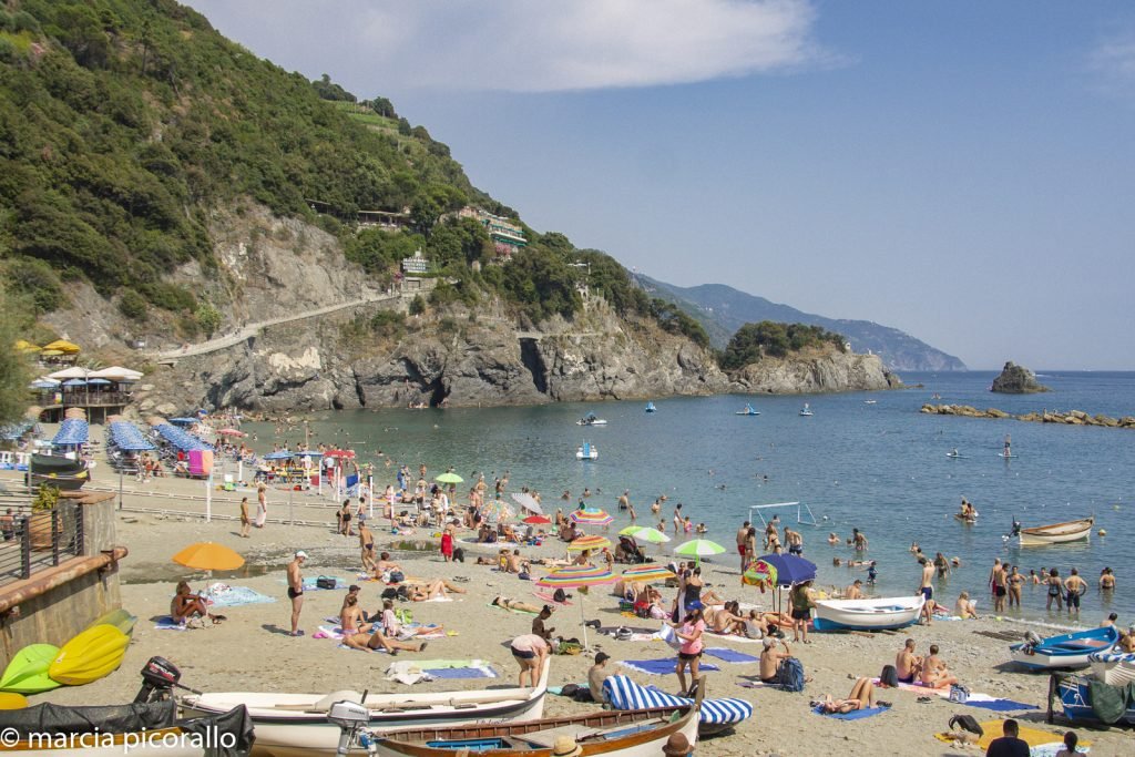 praia Cinque Terre Liguria no verão