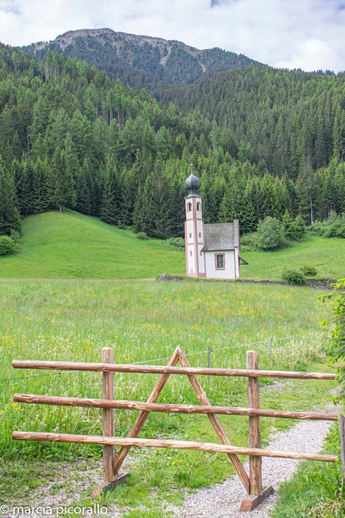 igrejinha nas Dolomtias