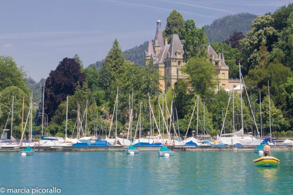 castelos lago Thun  Hunegg