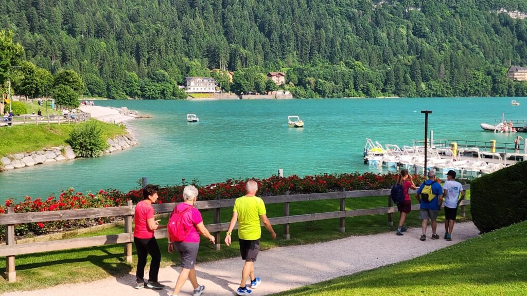 lago dolomitas Molveno