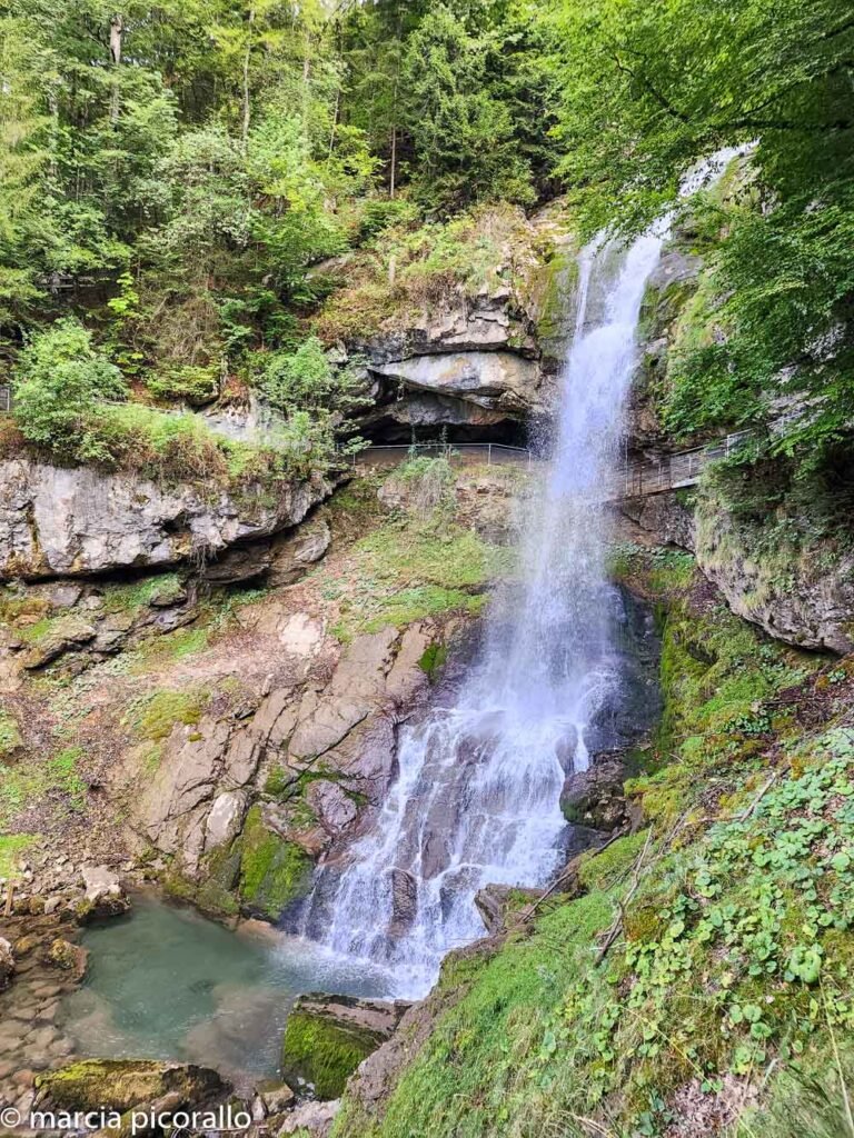  passeio de barco no lago Brienz